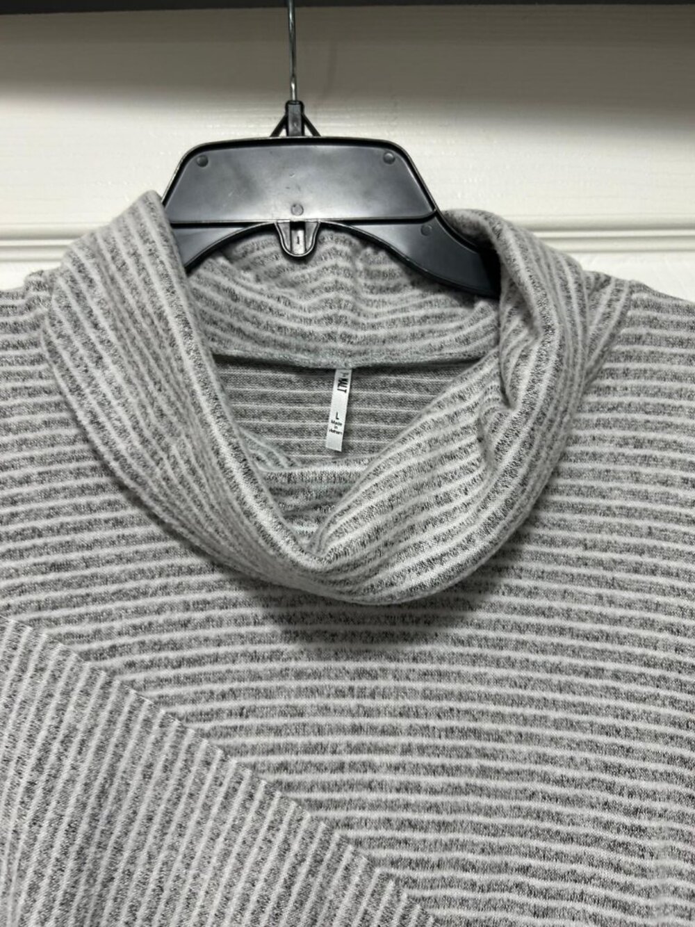 Large Cowl Neck Light
